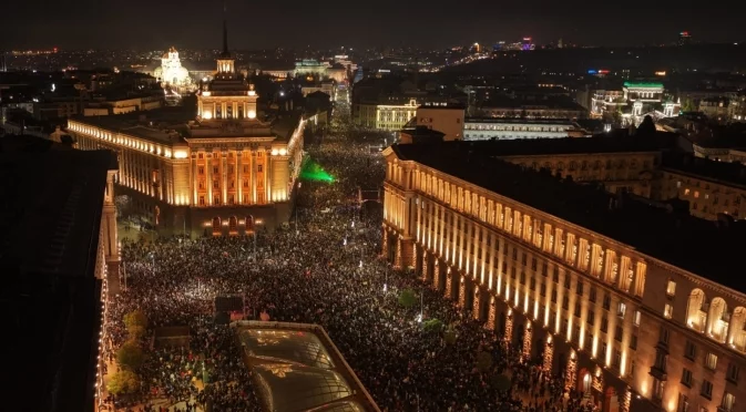 "Човекът Пеевски свали кабинета "Пеевски", въпросът е дали това е краят му": Анализ на Радан Кънев