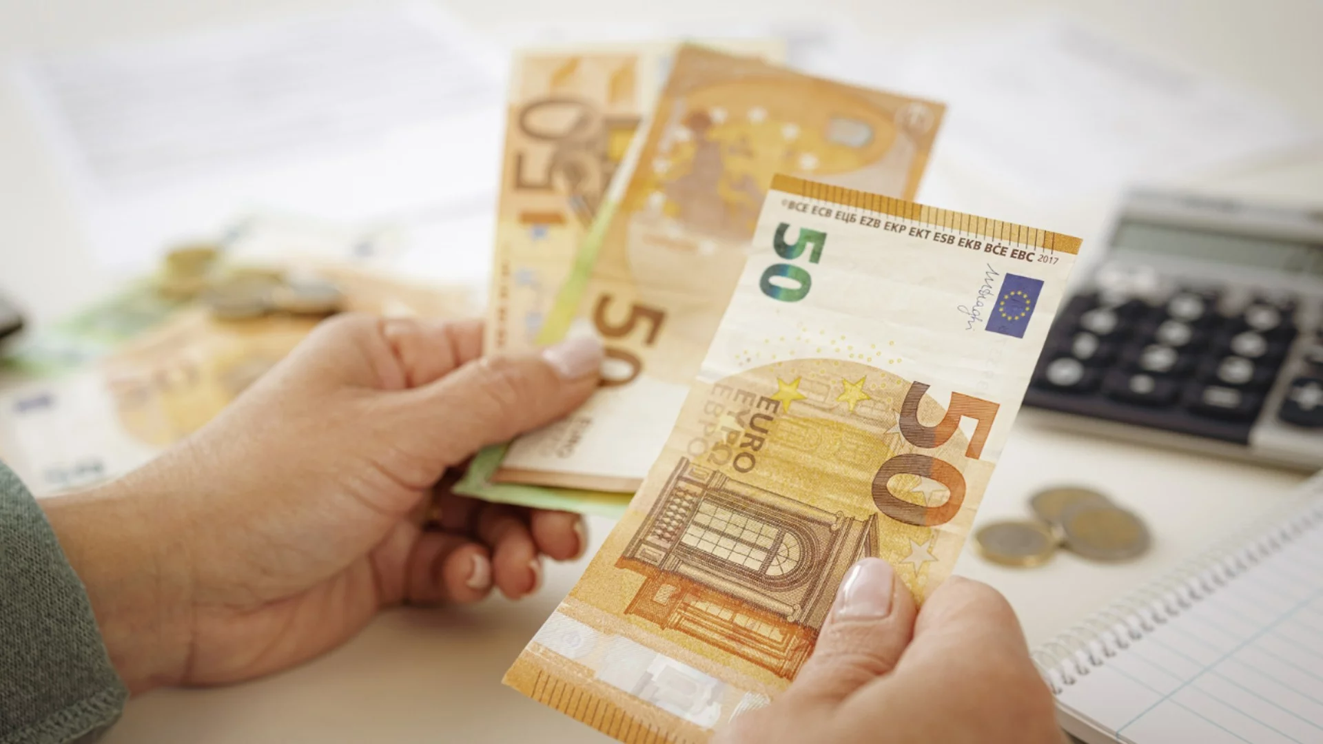 Рязка промяна в курса на еврото, премина важна граница спрямо долара