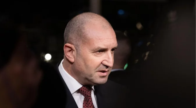 След оставката: Какви са вариантите на президента за служебен премиер?