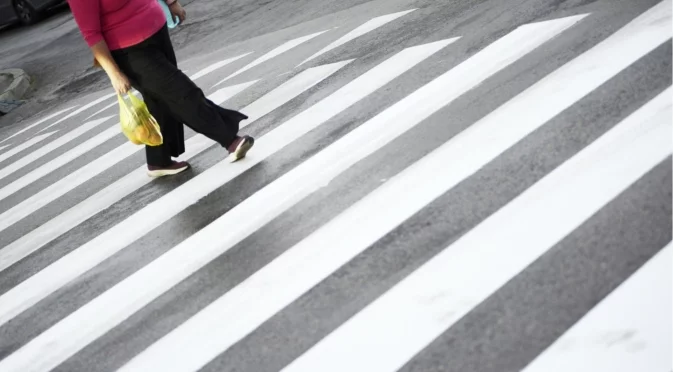 За по-голяма безопасност: Изграждат "умни" пешеходни пътеки с AI