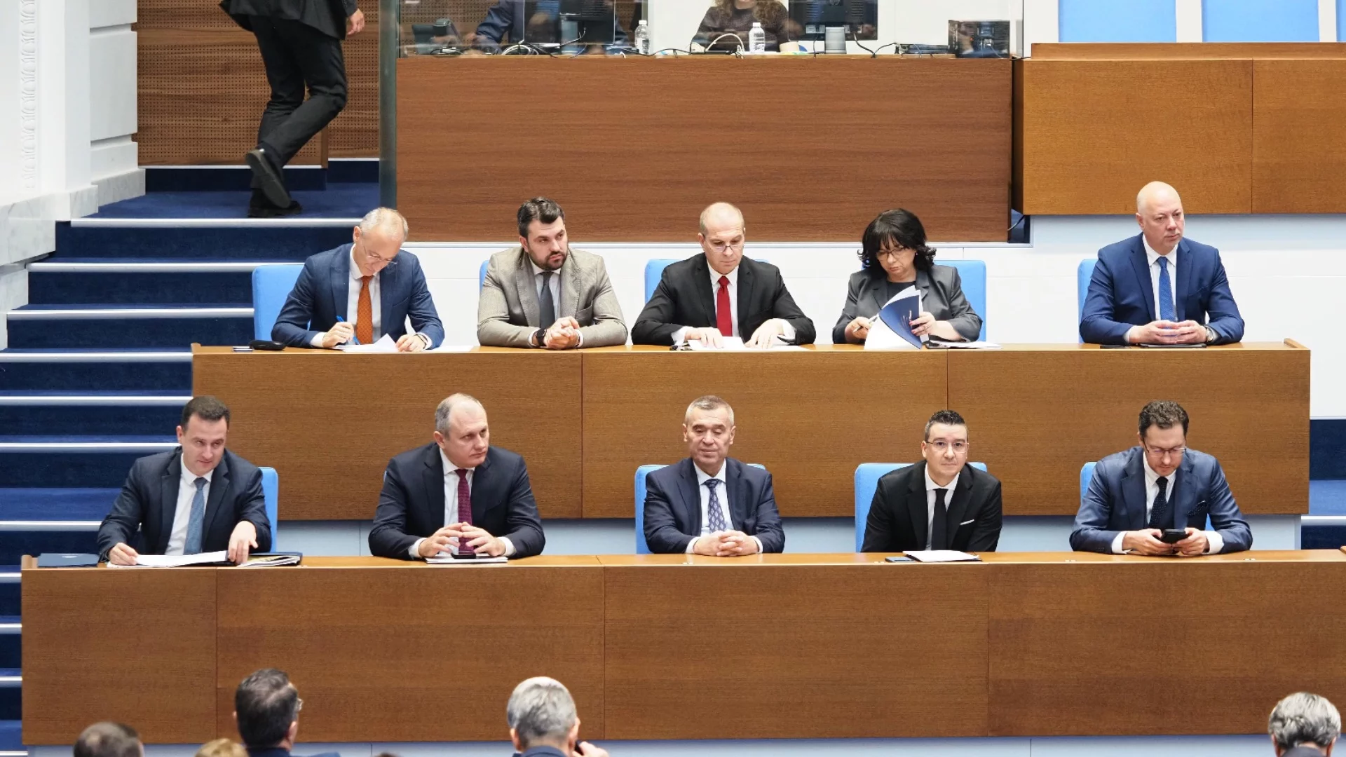 Вотът на недоверие не успя