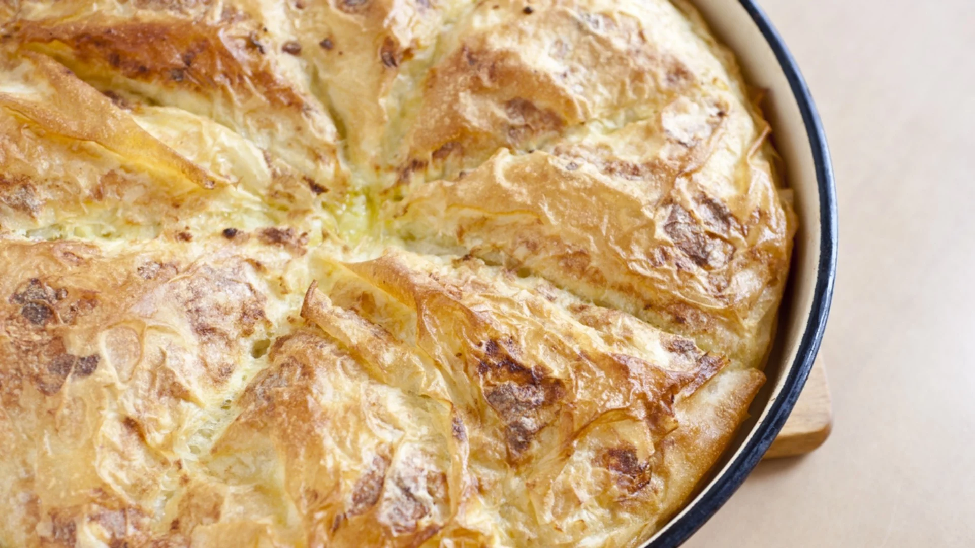 Как да постигнем най-хрупкави кори на баницата