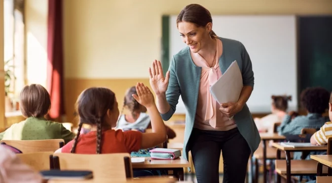 Директори на езикови гимназии: Учениците ще бягат в големите градове, ще трябва да уволняваме учители