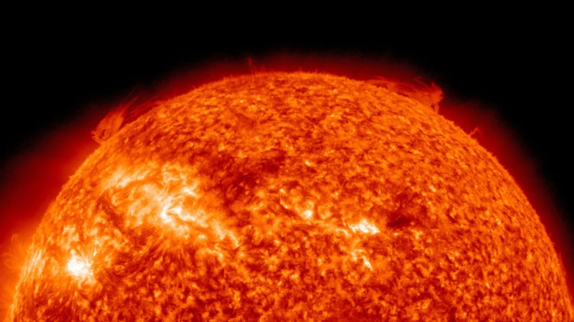 Магнитна буря за събота, 13 декември 2025: Прогноза от САЩ