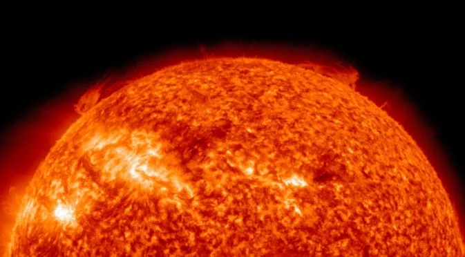 Магнитна буря за събота, 13 декември 2025: Прогноза от САЩ