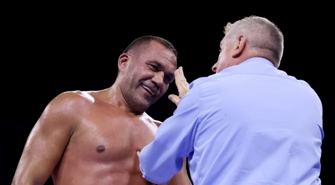 Пулев веднага след нокаута: Чувствам се супер! Това е боксът, с тия ръкавици няма как