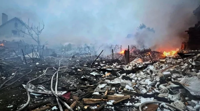 Без ръце и крака след като се е бил за Путин в Украйна: Руски войник се жалва, че руснаците не го уважават (ВИДЕО)