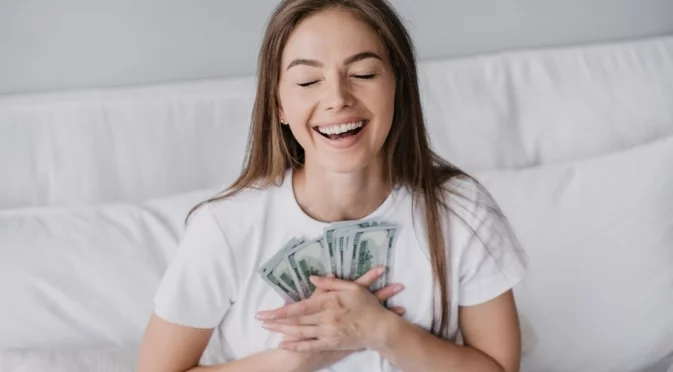 В понеделник: „Бял ден“ ще видят Рак, Везни + още 2 зодии