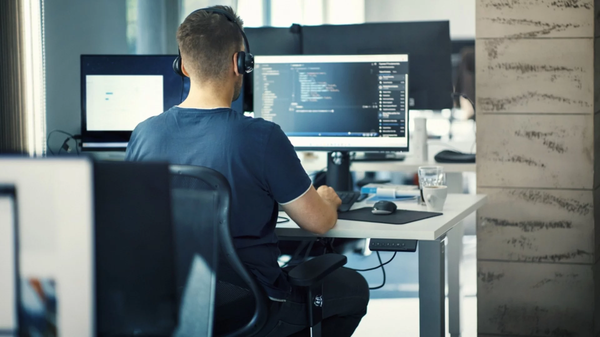 IT секторът: Генерираме 11 млрд. лв. за година, държавата да не ни пречи