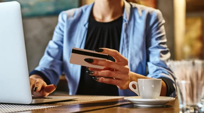 ЕС въвежда такса върху онлайн поръчките