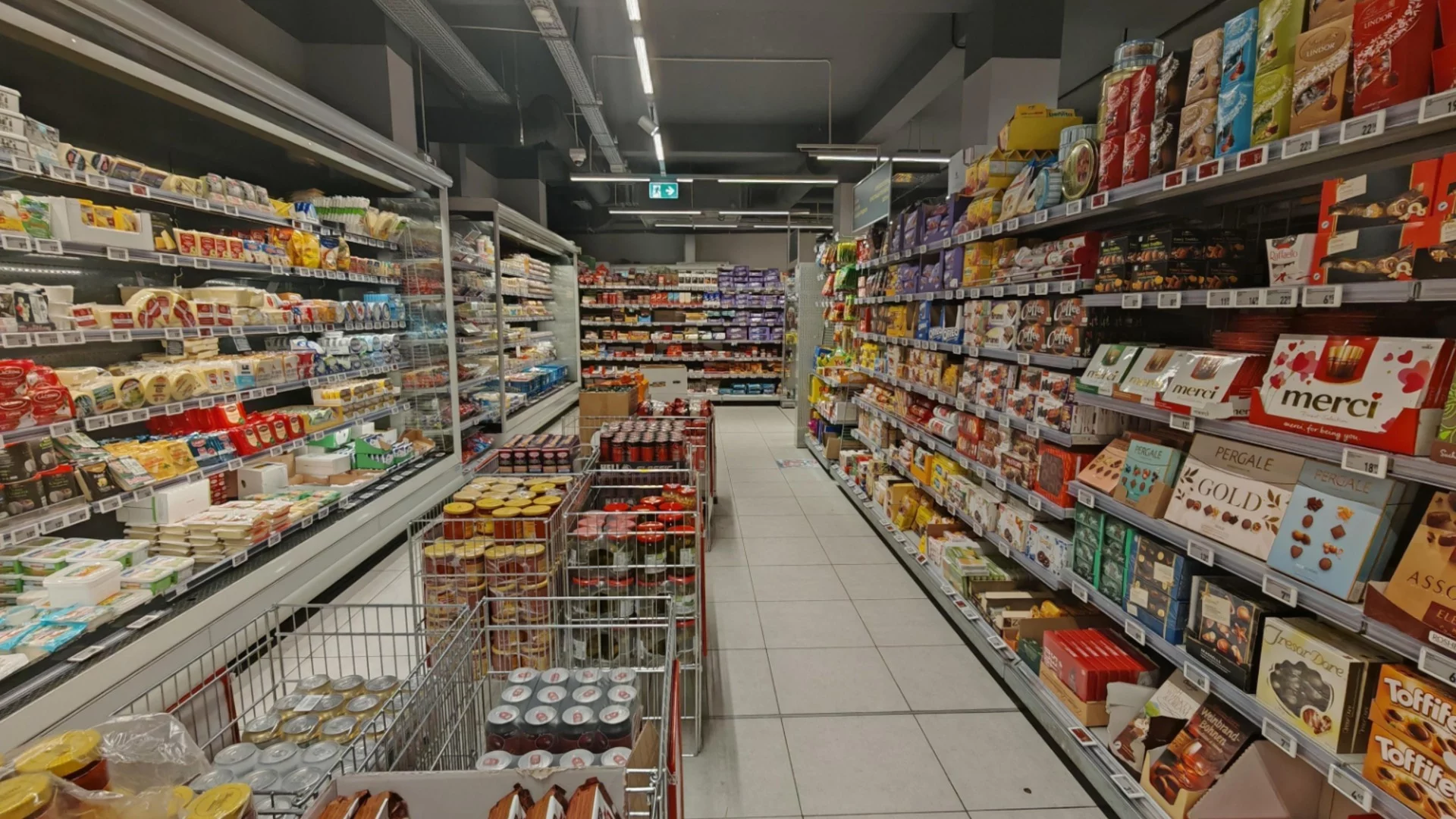 Бъдни вечер 2025: Колко струва традицията, когато оризът и корите за баница поскъпват всеки ден?