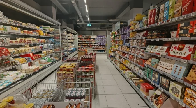 Бъдни вечер 2025: Колко струва традицията, когато оризът и корите за баница поскъпват всеки ден?