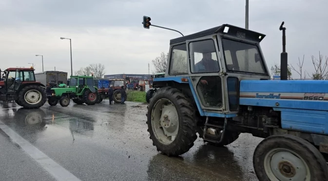Чакат се пак блокади по границата с Гърция, на пунктовете за Турция е натоварено
