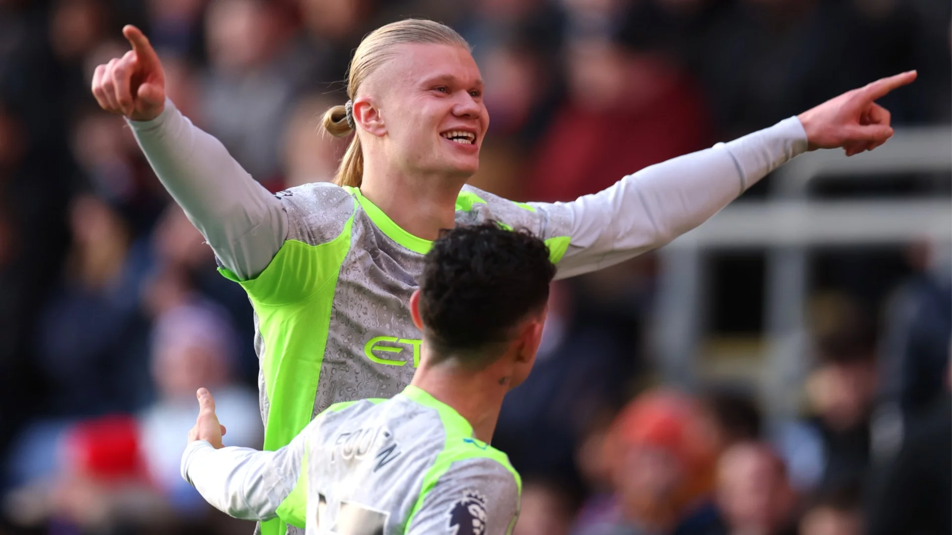 Сити громи с познатия герой, катастрофа за Тотнъм и куриозен автогол в дерби: Резултати от Висшата лига