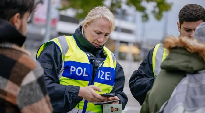 Предотвратена е терористична атака срещу коледен базар, има арестувани