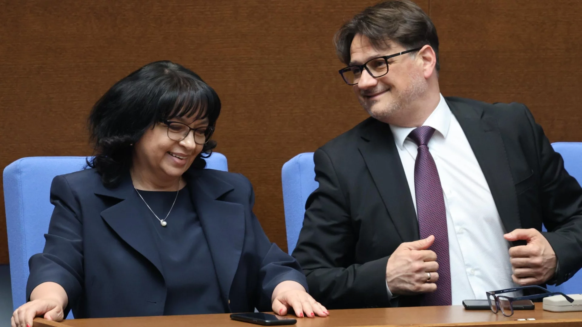 В оставка се управлява най-сладко: Мариан Бачев обяви ключови конкурси за директори (СНИМКИ)