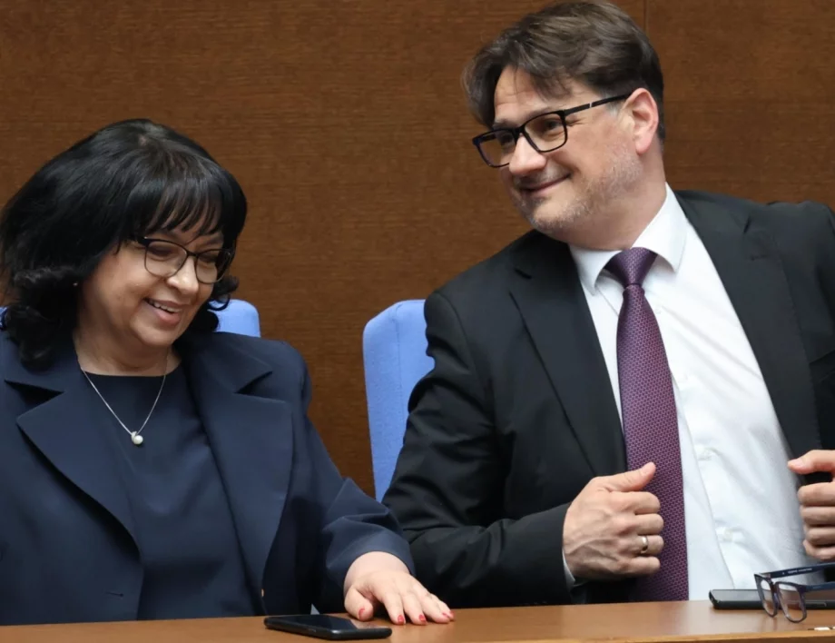 В оставка се управлява най-сладко: Мариан Бачев обяви ключови конкурси за директори (СНИМКИ)