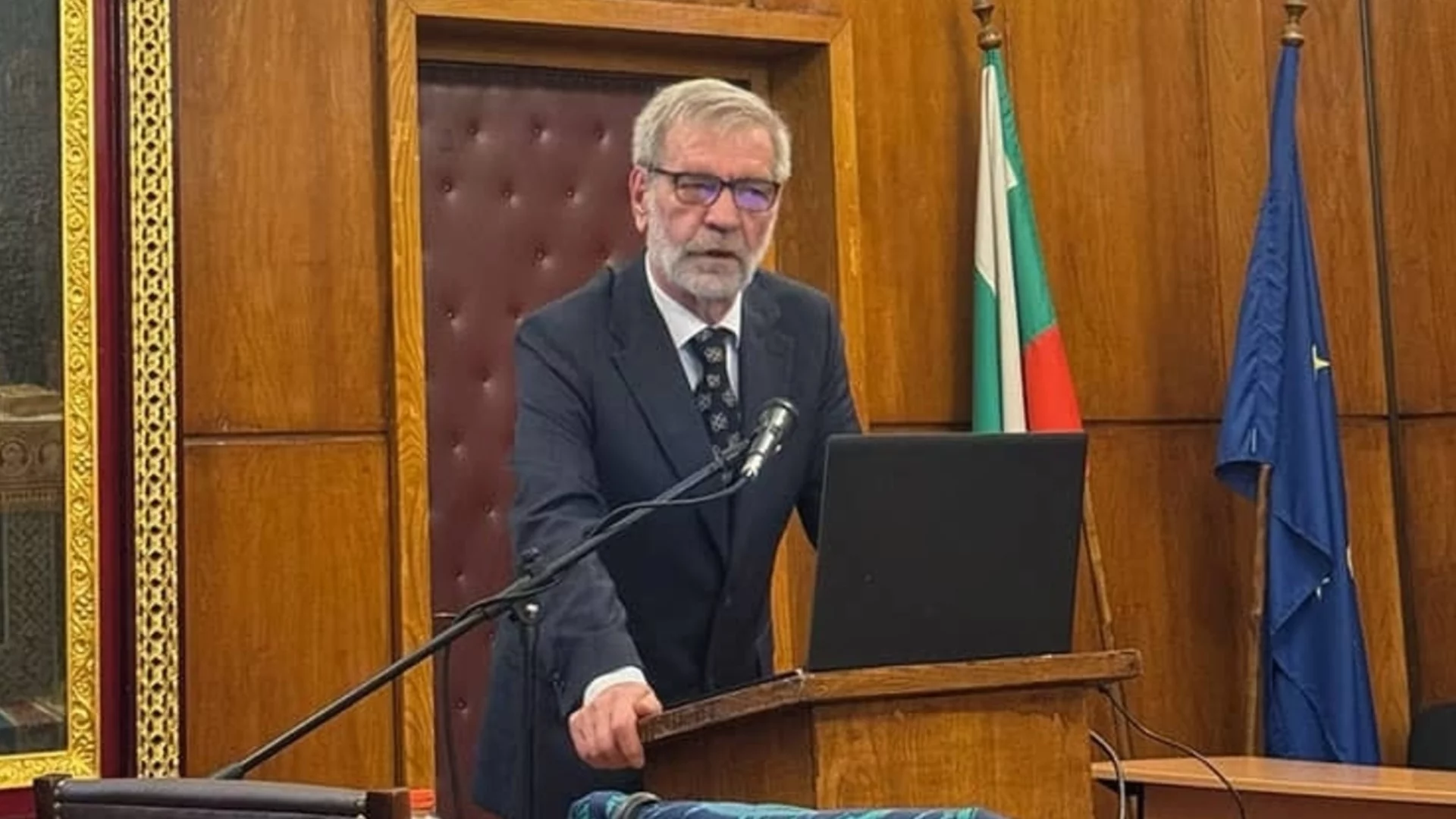 Кабинетът предлага проф. Георги Минчев за орден "Св.св. Кирил и Методий" - първа степен