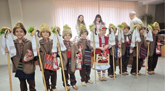 Празнично коледуване и благотворителна кауза на сесията на Общински съвет - Плевен