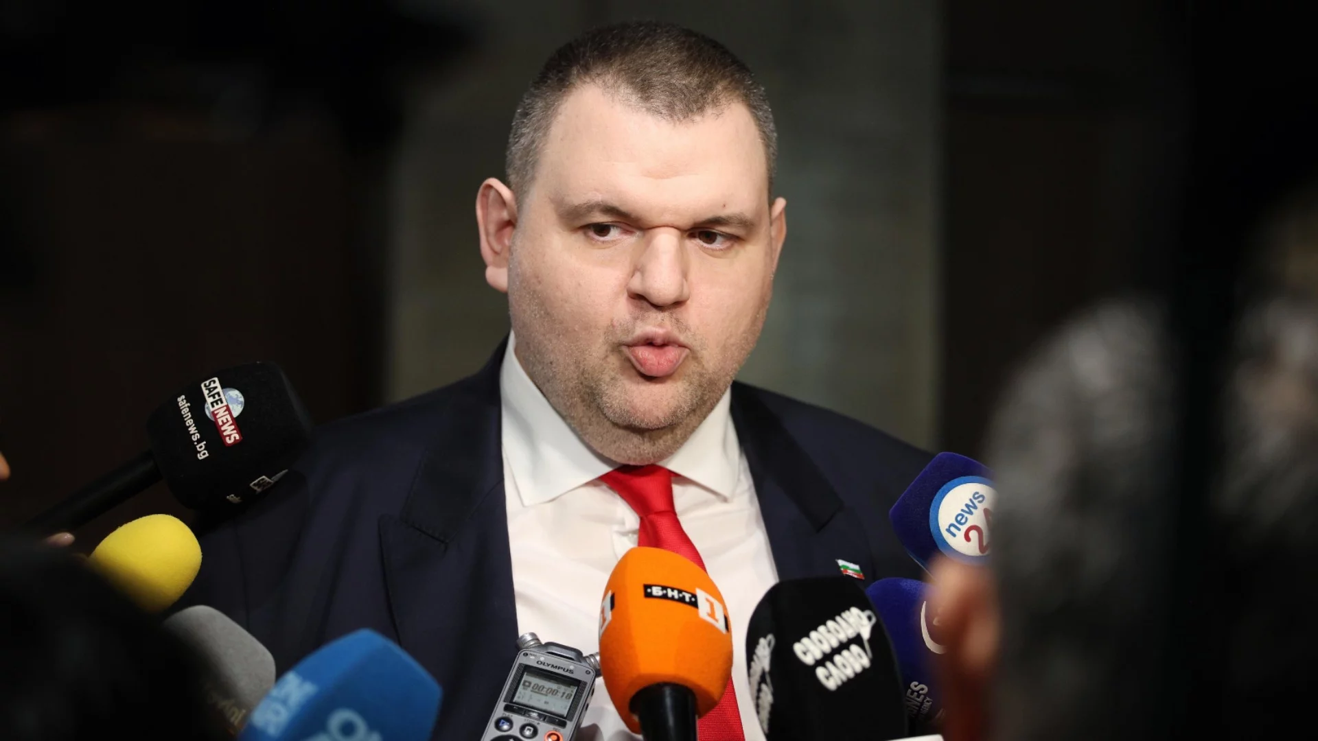 ПП-ДБ сезира прокуратурата за хотел на Пеевски в Дубай