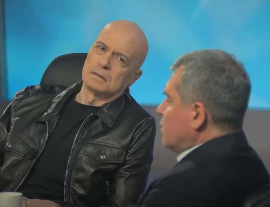 Не сме в кръчмата и в "Шоуто на Слави": По масата тропаме само ние!