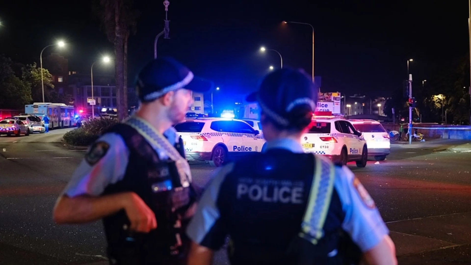 "Много смел човек": Тръмп похвали мъжа, спрял един от нападателите в Сидни