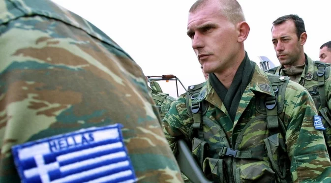 Наша съседка стяга военната служба: Вече младежите няма да могат да се укриват