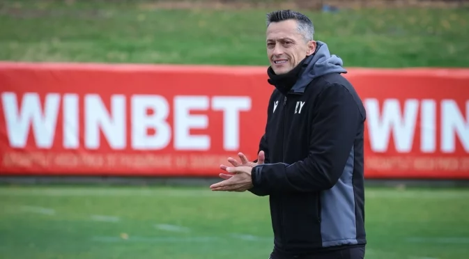 „Черният списък“ на Христо Янев набъбва, ЦСКА разкарва поне трима през зимата