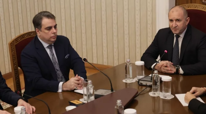 След разговорите с Радев: ПП-ДБ форсират свалянето на охраната на Пеевски още тази седмица