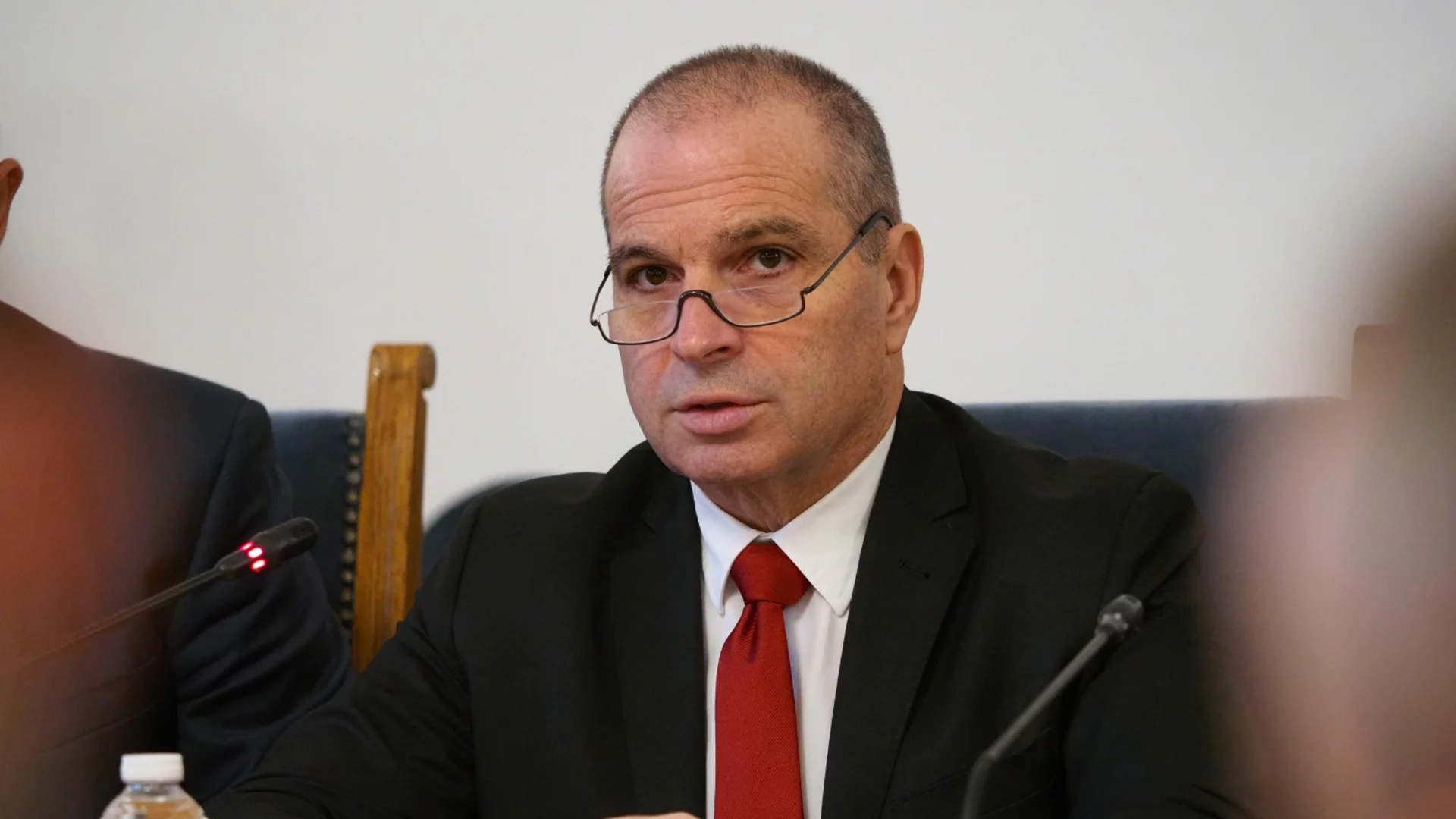 Министър Караджов: Още след първия голям протест стана ясно, че няма как да се управлява на инат