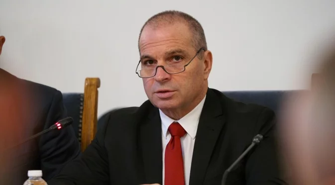 Министър Караджов: Още след първия голям протест стана ясно, че няма как да се управлява на инат