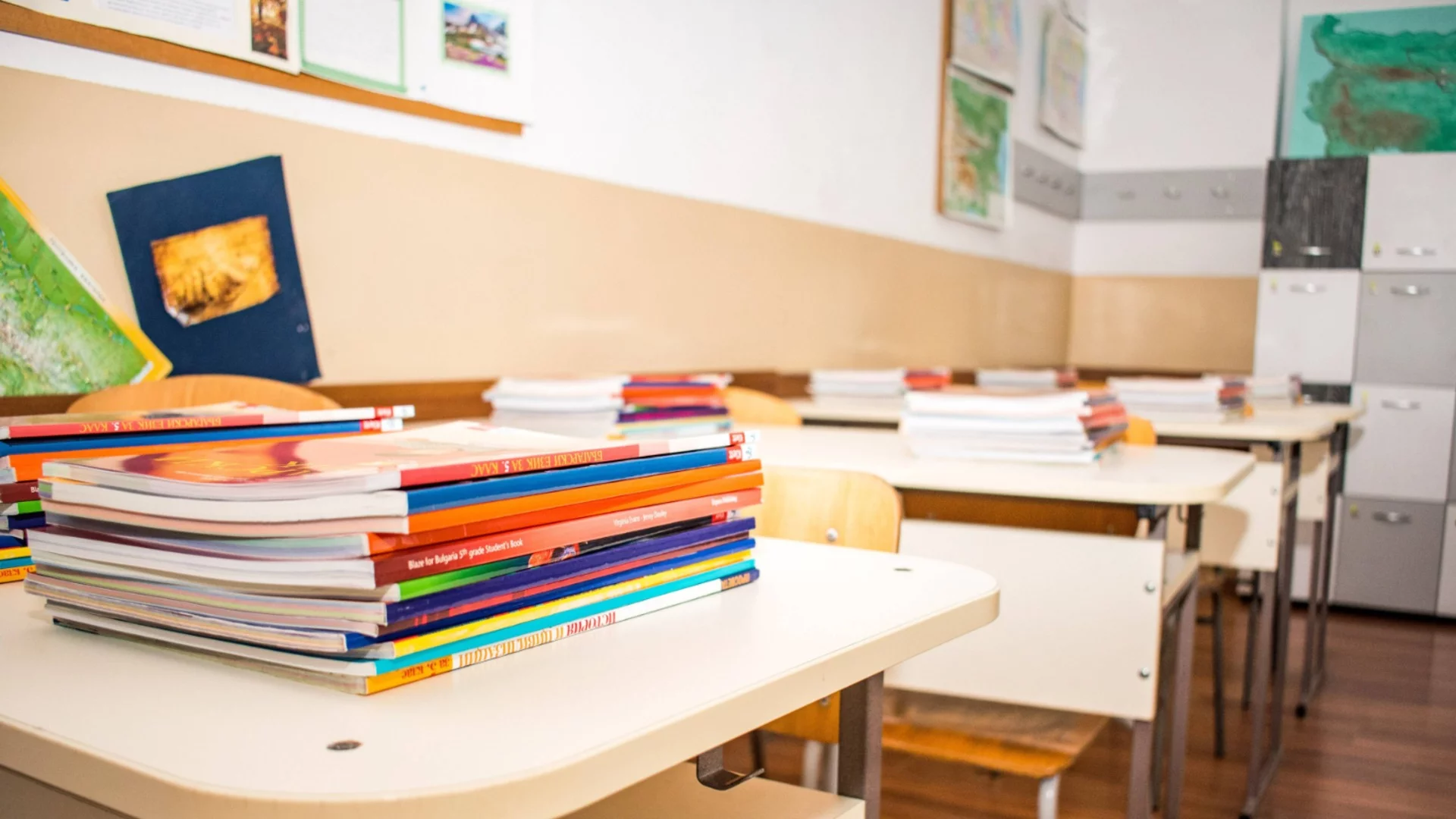 За даровити деца, олимпийци и спорт и изкуства: Кабинетът в оставка раздаде милиони в образованието