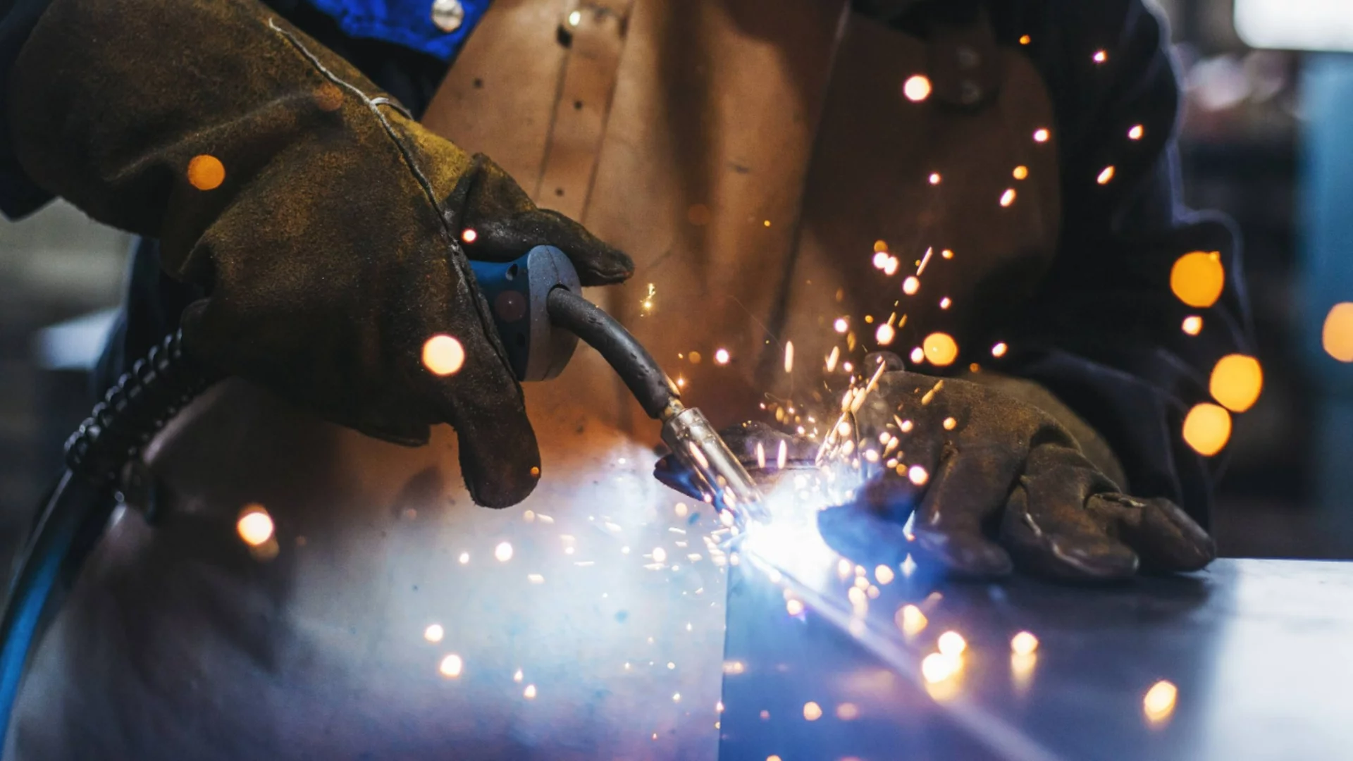 Срив: България е с най-голям спад на промишленото производство в ЕС за пети пореден месец