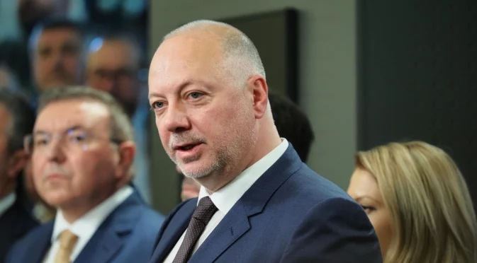 Росен Желязков ще участва в първата среща на върха на държавите по източния фланг