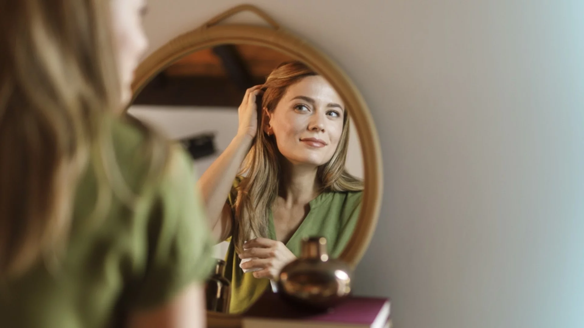 Методът на огледалната манифестация: Как да промените живота си