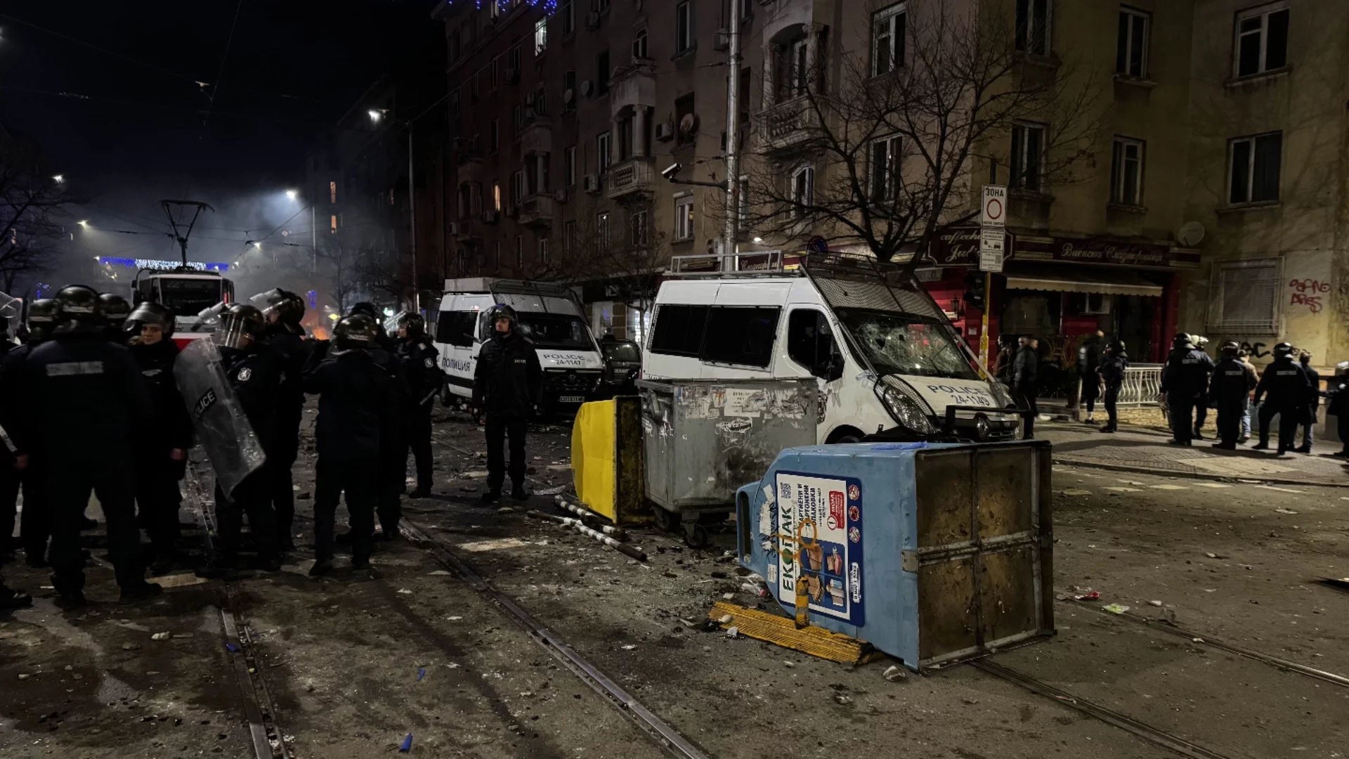 "Да, България" иска разследване на действията на полицията по време на протестите