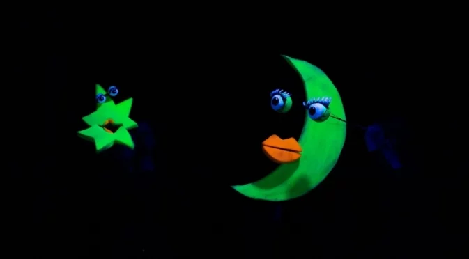 "Как луната загуби светлината си": Вълшебно театрално преживяване за малки и големи в Куклен Театър НАТФИЗ