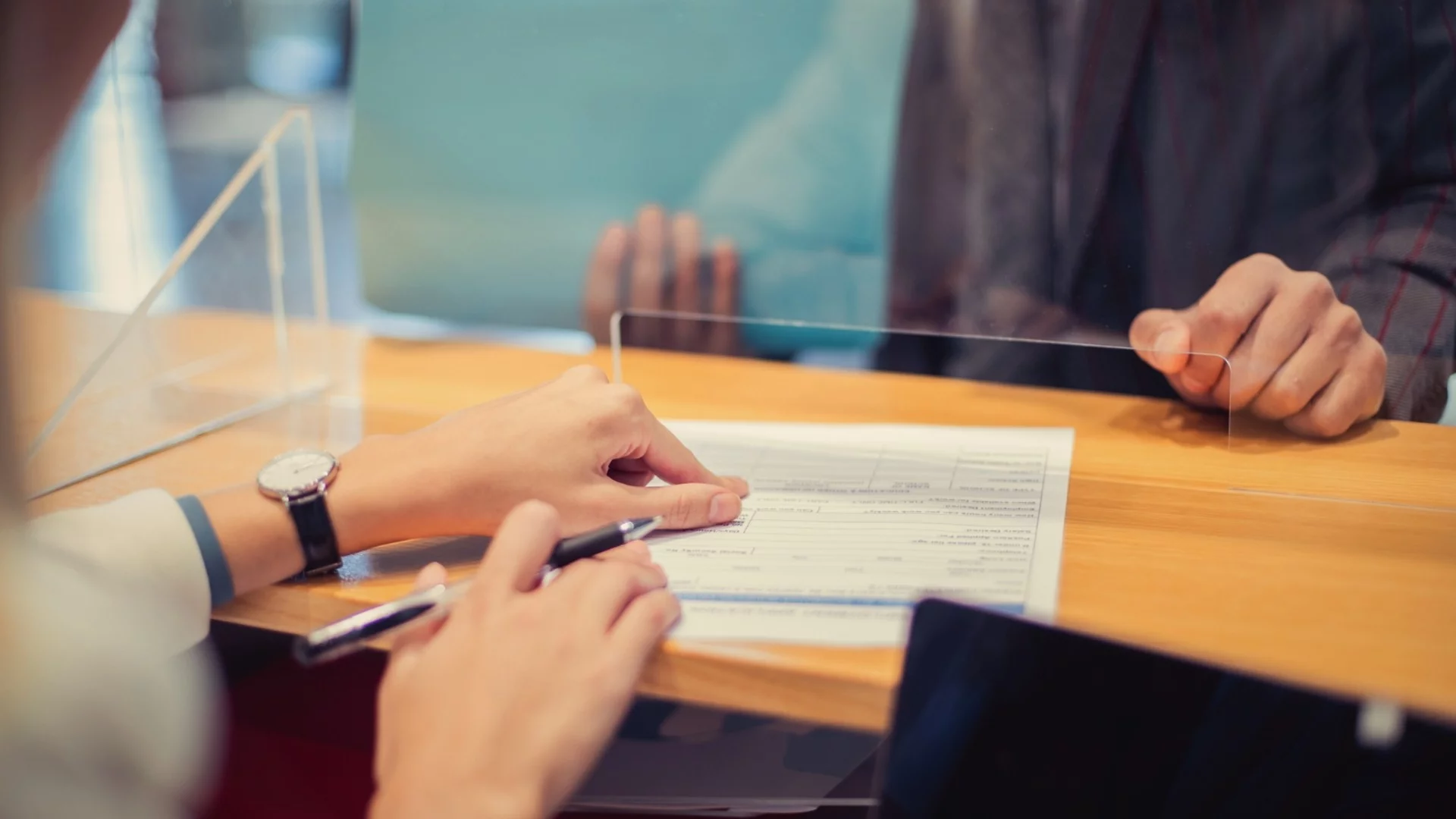 Нов Закон за потребителския кредит: Таван на лихвите и ГПР, по-строга оценка за пригодност