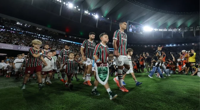 Легендарен защитник се връща в Европа на 41-годишна възраст