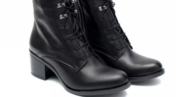Удобство, комфорт и стил с есенно-зимни дамски боти от естествена кожа