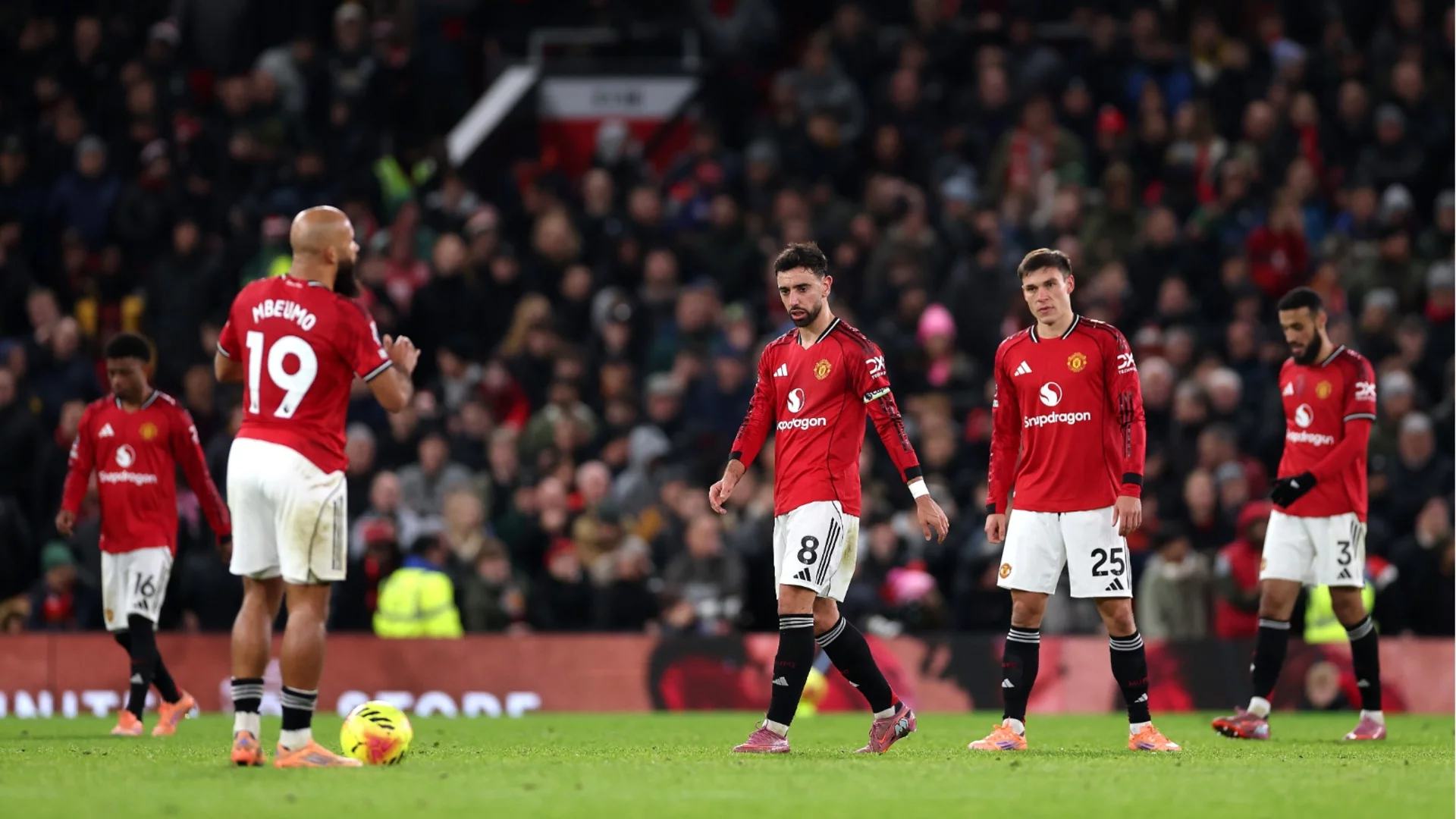 Лидерът на Юнайтед избухна: Клубът искаше да си тръгна, а аз няма дори защо да бъда критикуван