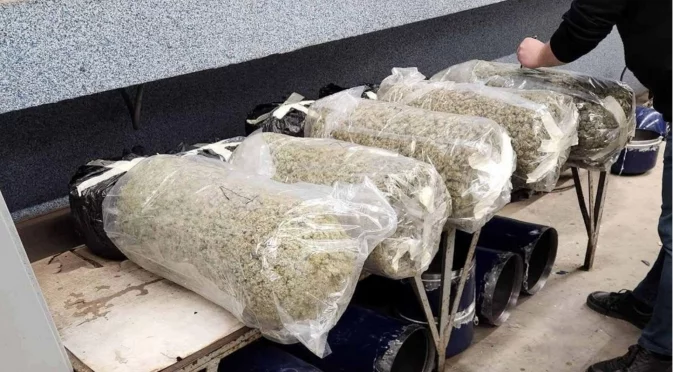 Мъж е под стража за трафик на марихуана за Гърция