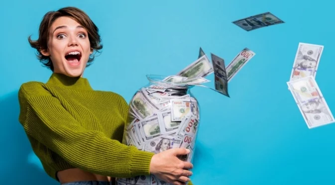 Парите ще пристигнат по-рано, отколкото очаквате: Ето към коя зодия отива потокът