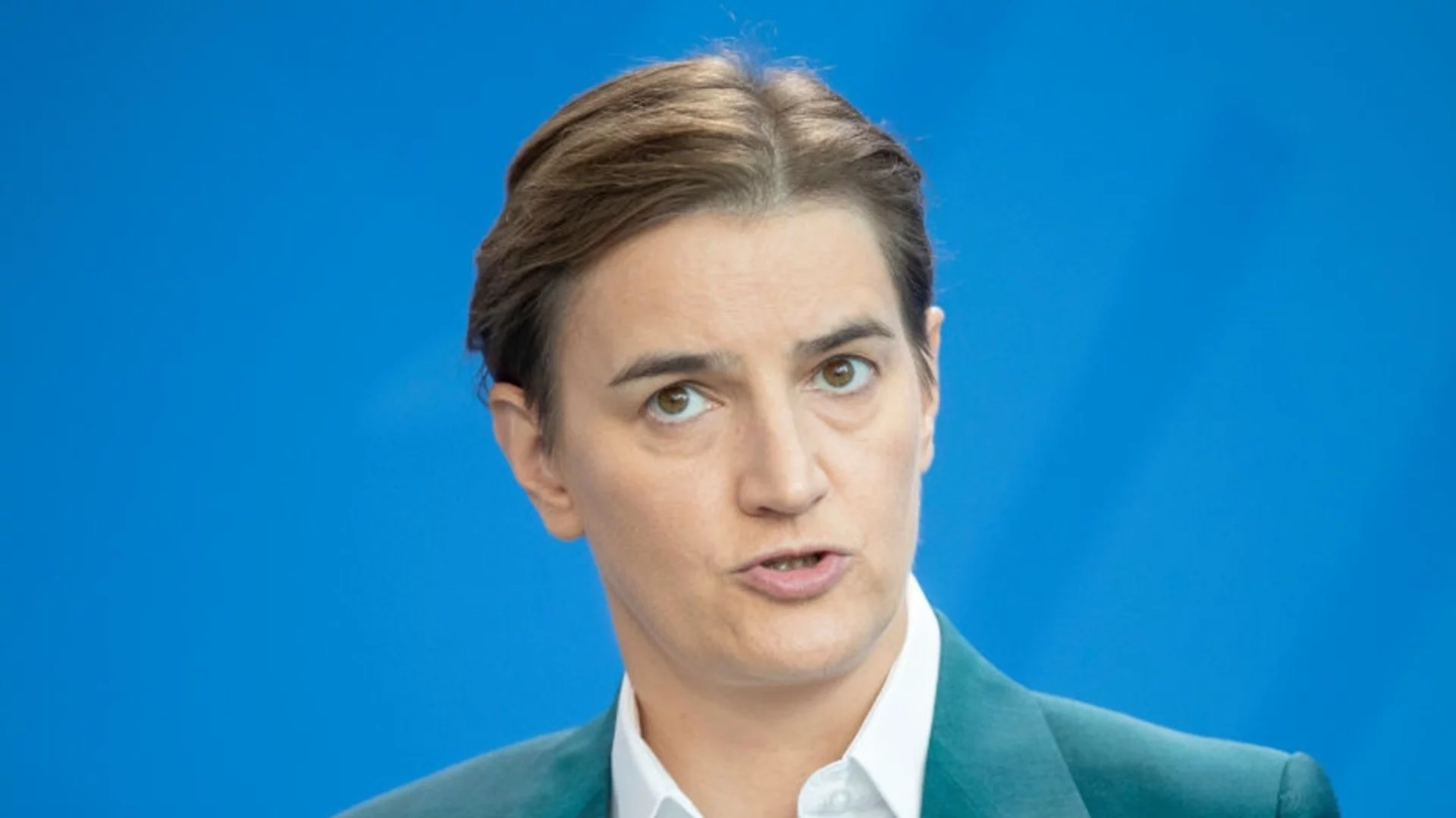 "Плаче ми се": Сръбският премиер си скубе косите заради зетя на Тръмп