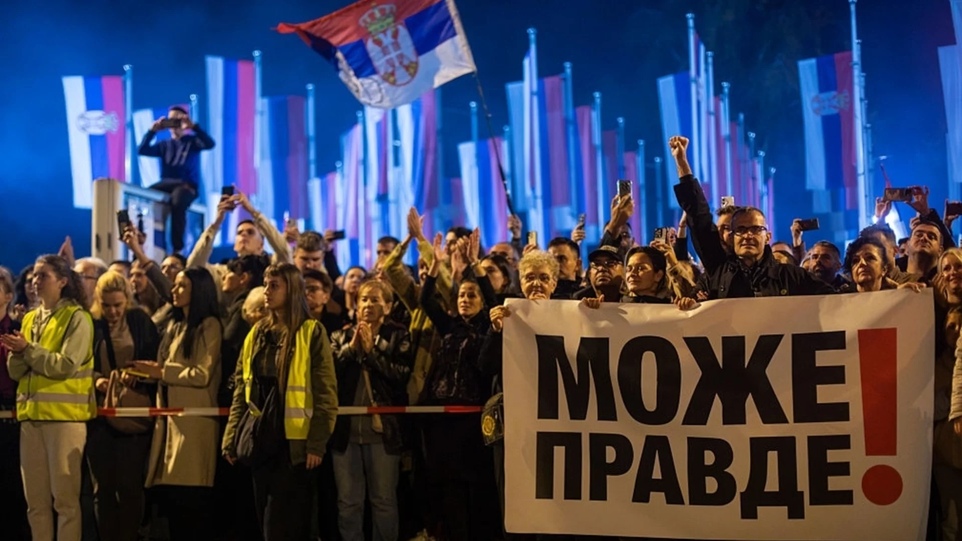 Глас от протестите в Сърбия: Боже, за 2 седмици постигнахте това, за което ние се борим цяла година!