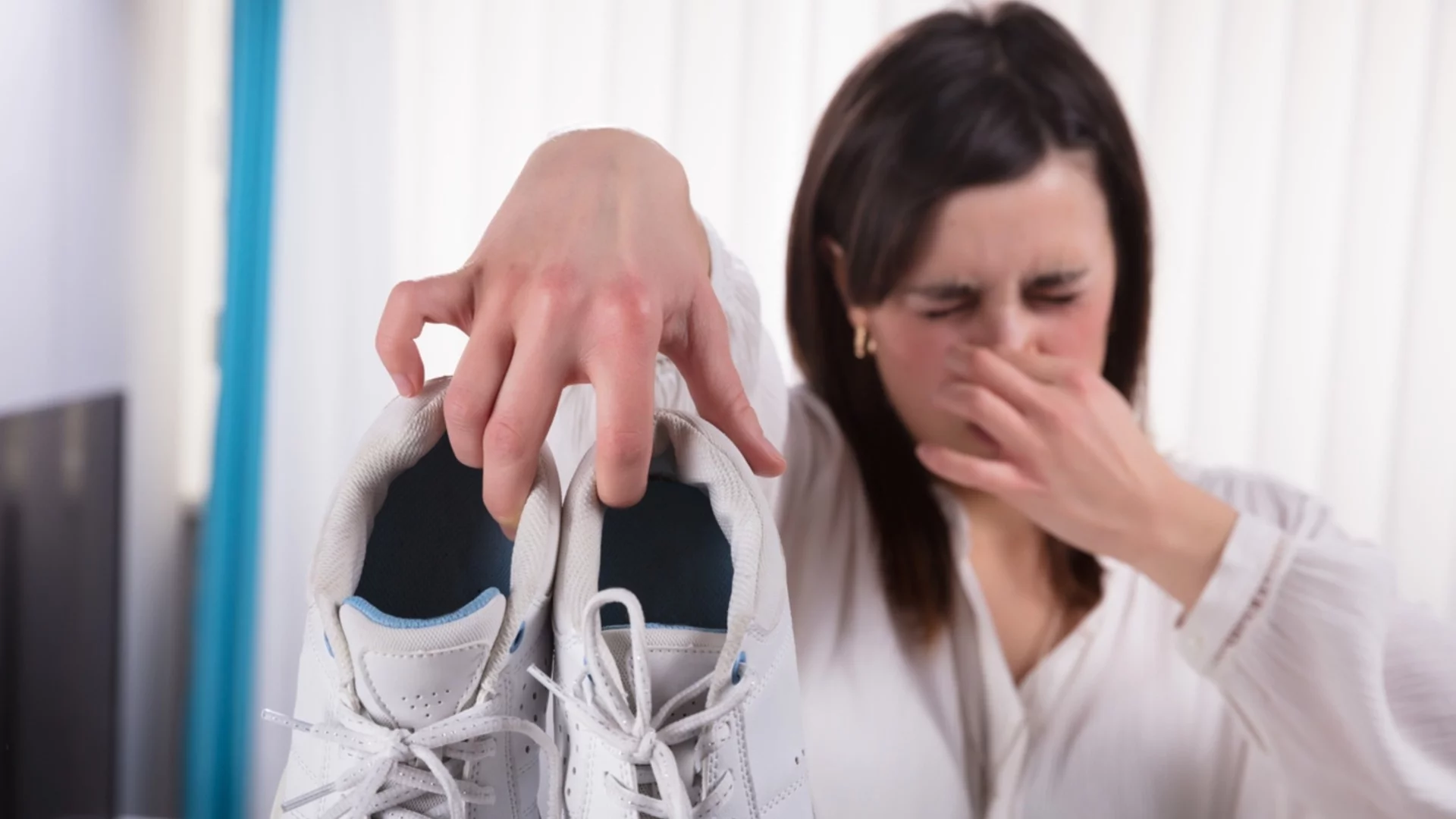 Как да премахнем лошата миризма от обувките с естествени средства