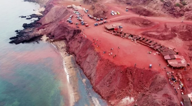 Пророчество за апокалипсиса: Кървави реки потекоха в Иран (ВИДЕО)
