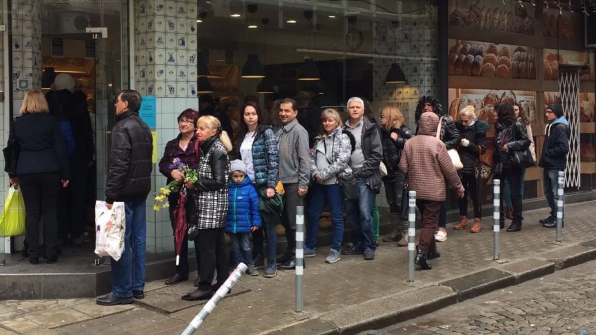 Директорът на "Магазин за хората": Имаме бум на продажбите, не изпълняваме политически задачи