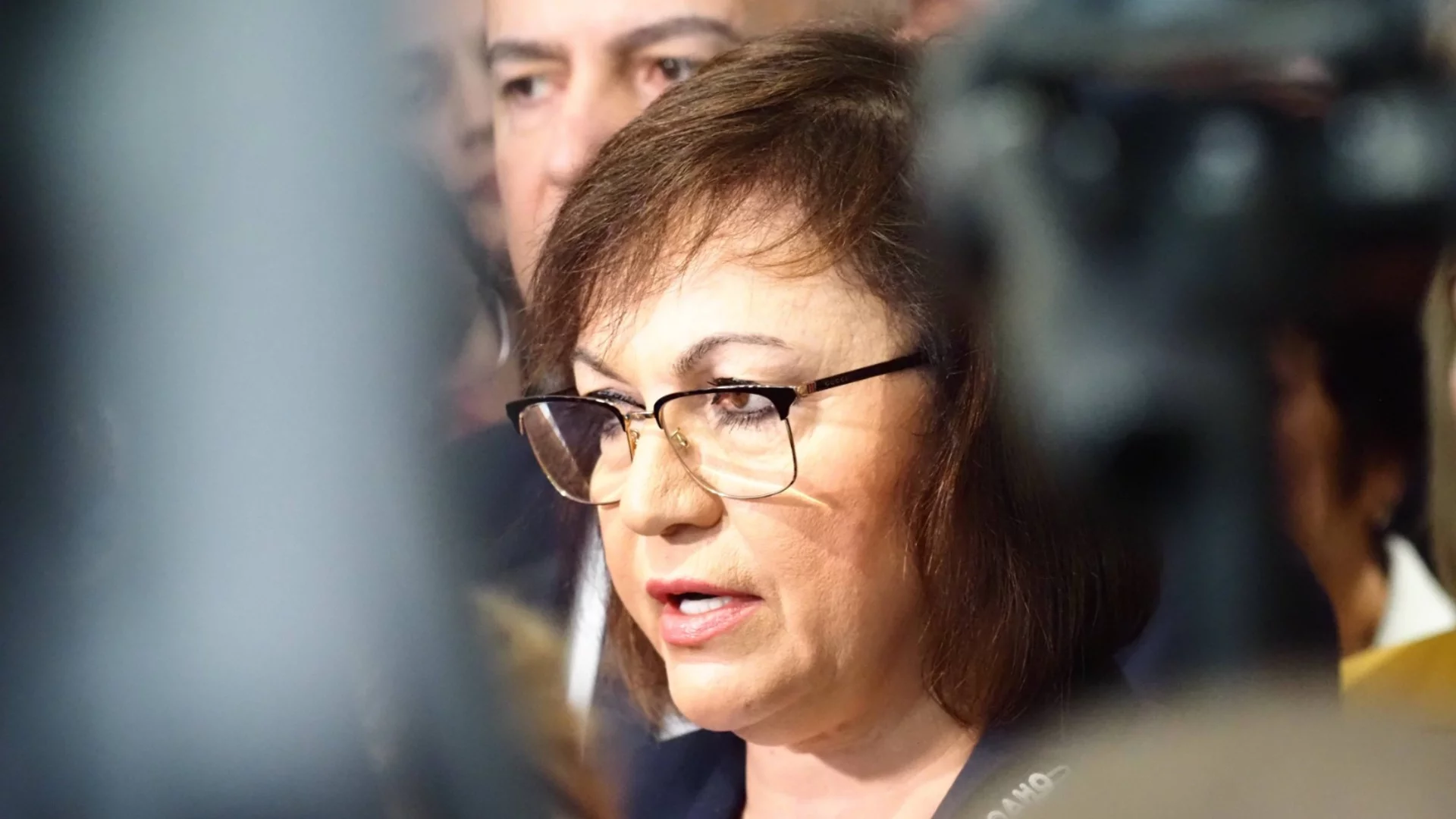 Корнелия Нинова към управляващите: Заслужават да бъдат изметени