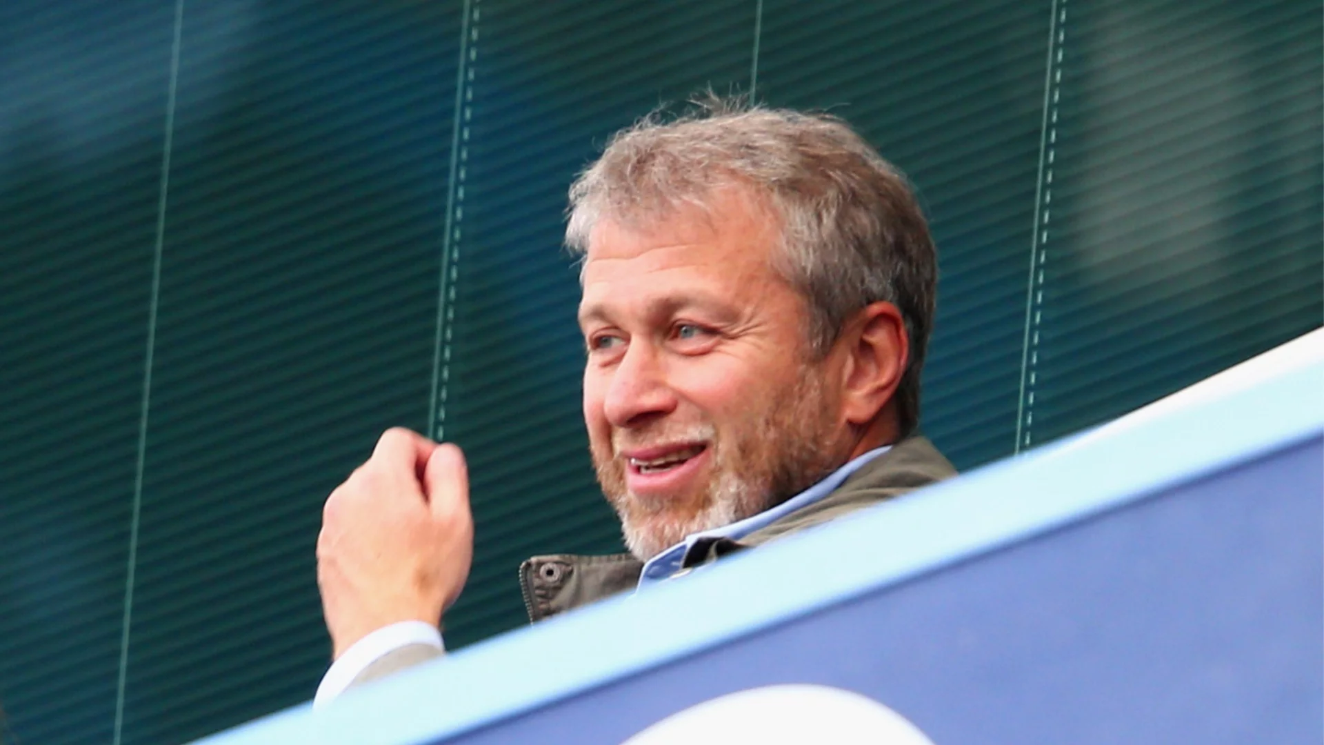 Плащаш сега на Украйна - иначе съд: Великобритания директно заплаши Роман Абрамович